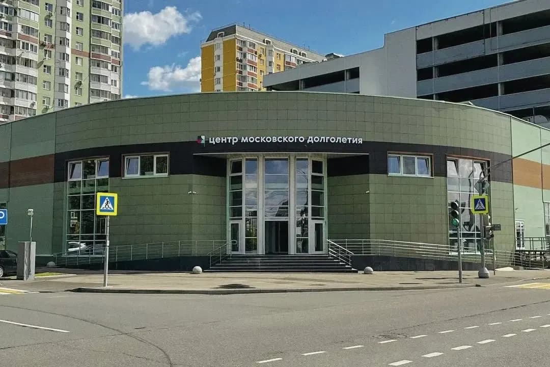 Вход с улицы — ЦМД «Филимонковский»