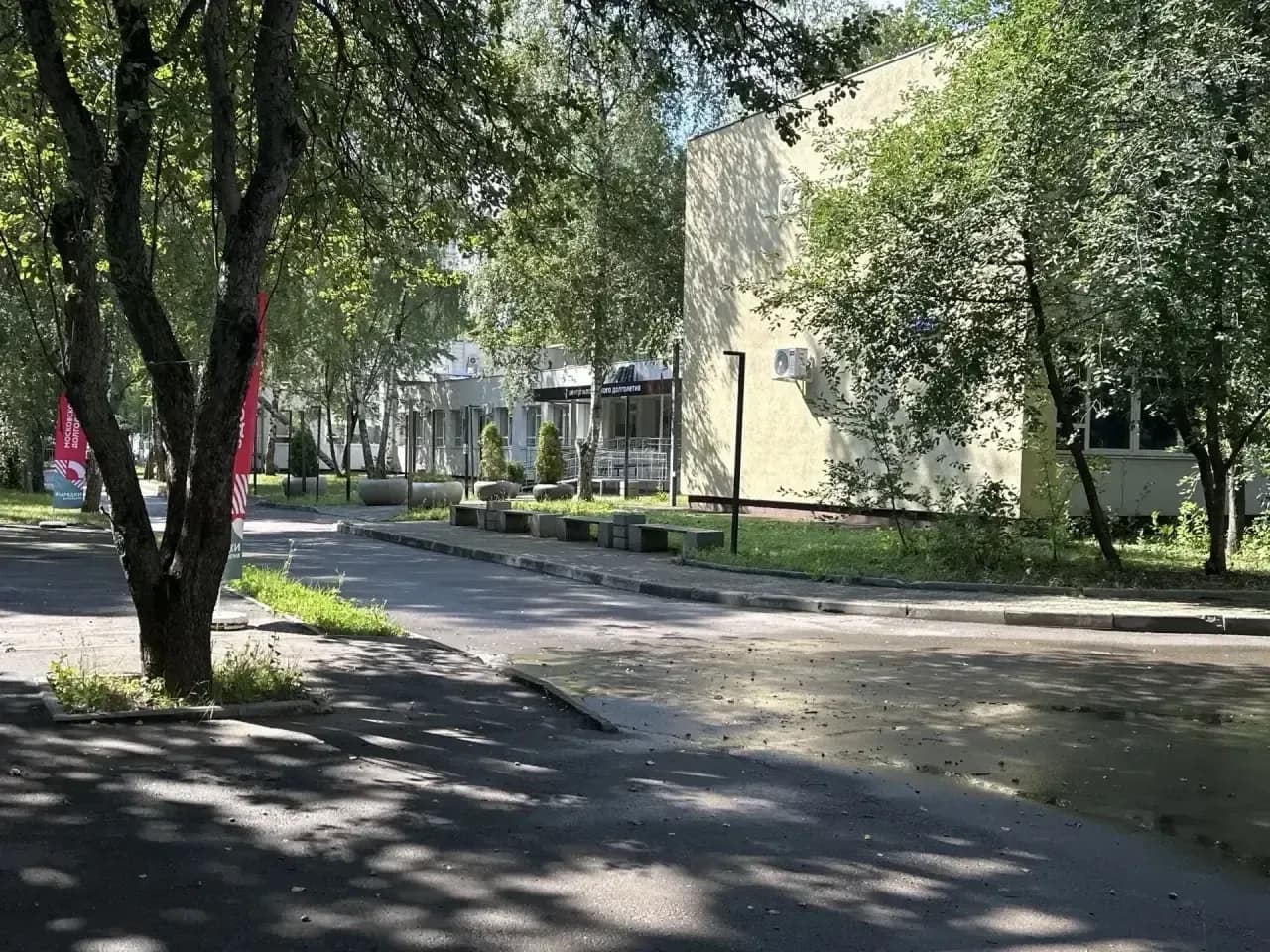 Вход в центр — ЦМД «Лианозово»